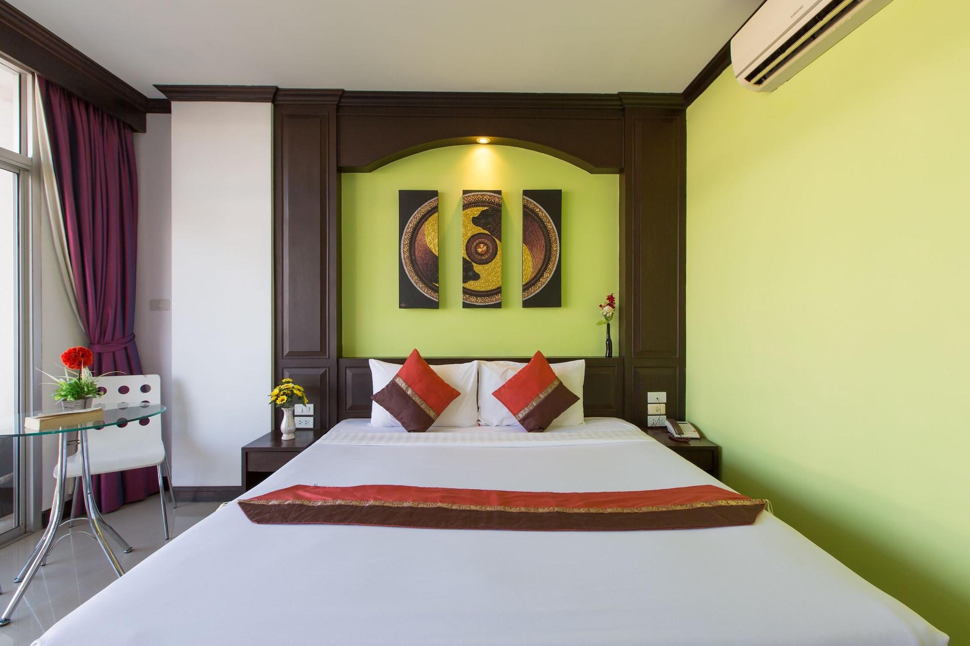 Patong Buri Hotel Luaran gambar