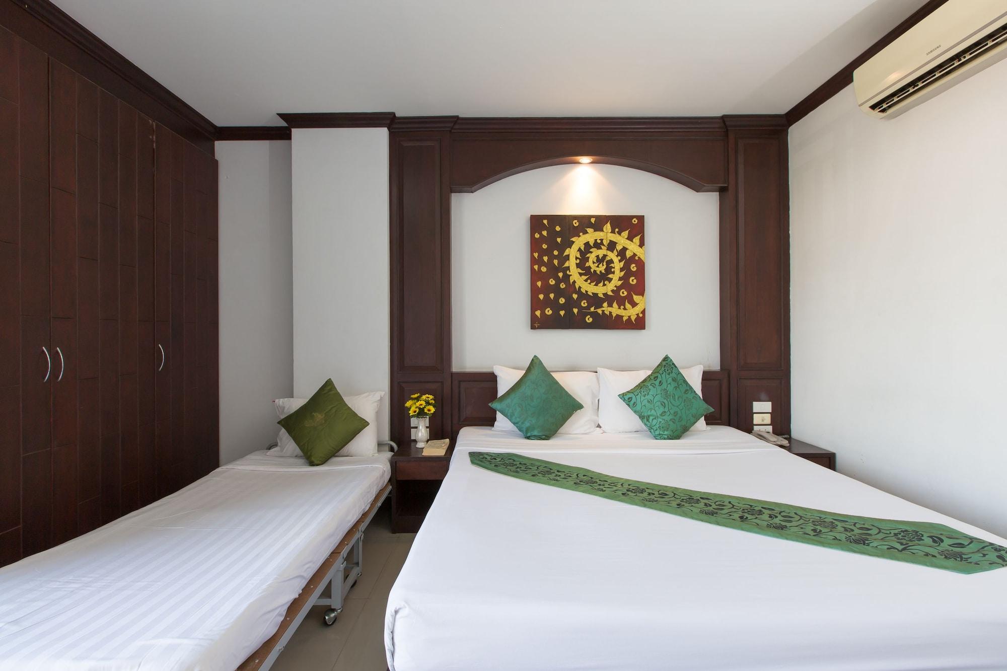 Patong Buri Hotel Luaran gambar