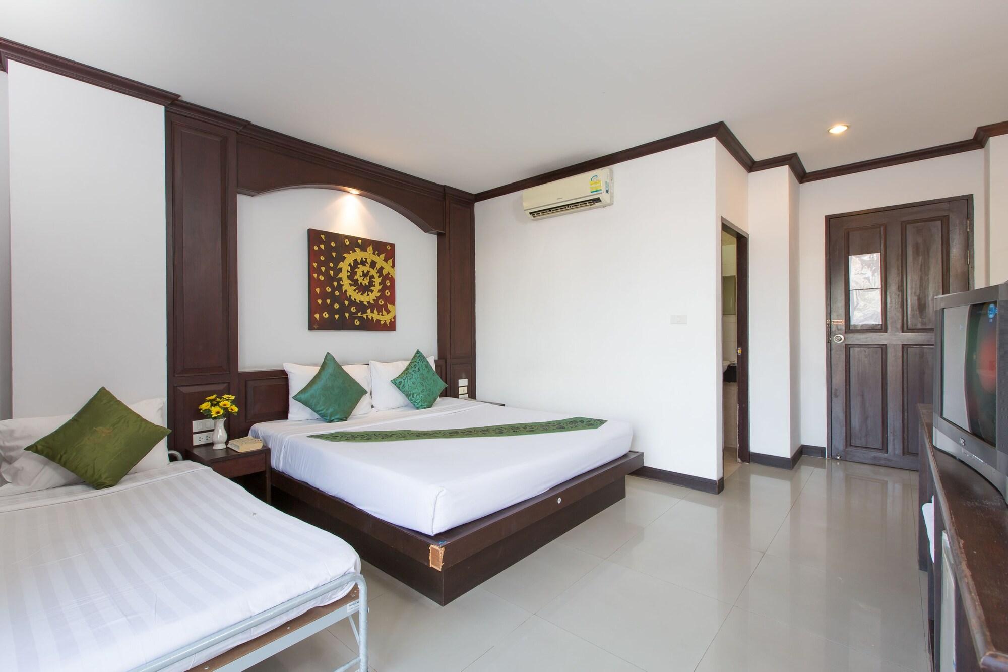 Patong Buri Hotel Luaran gambar