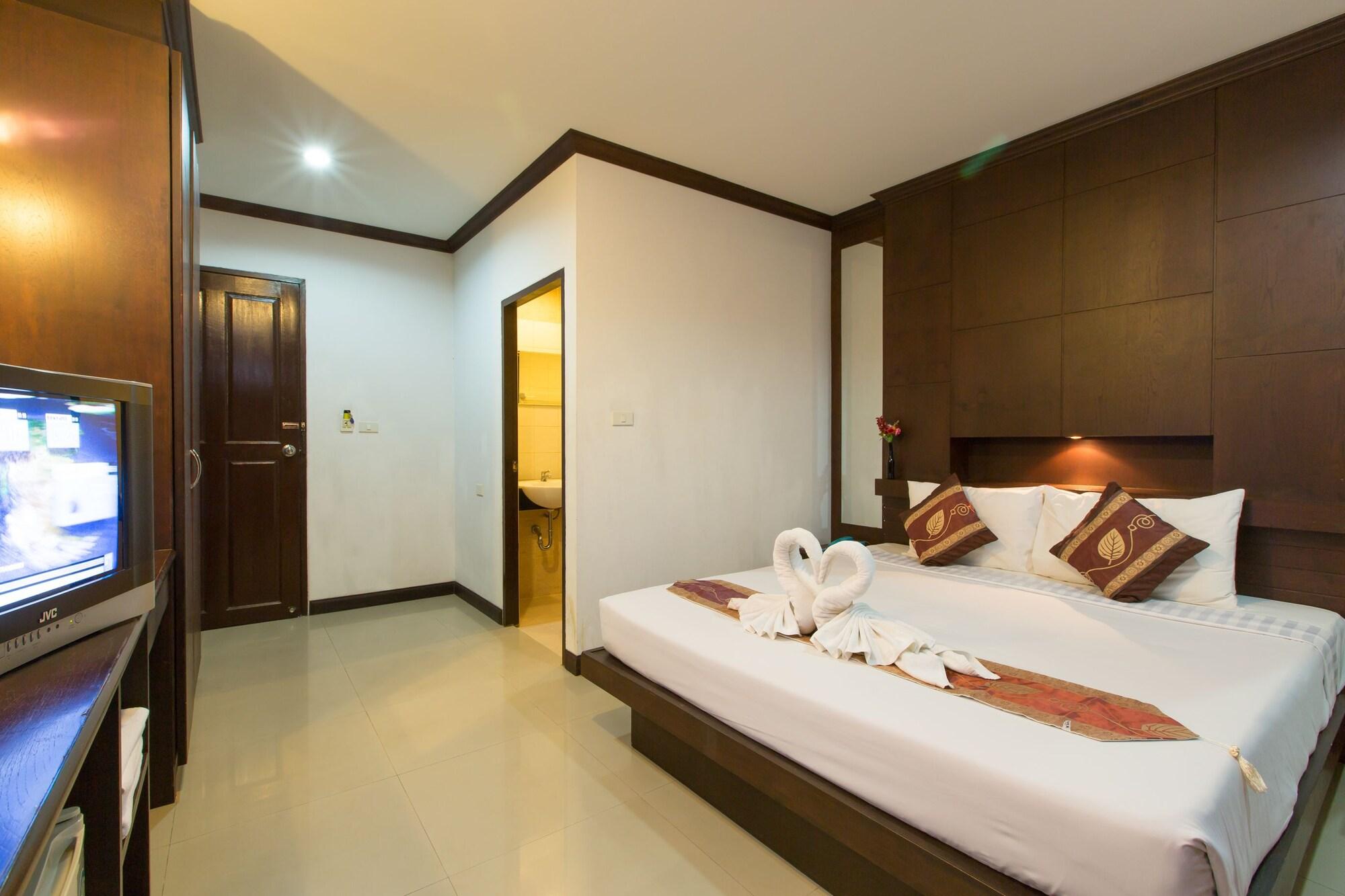 Patong Buri Hotel Luaran gambar