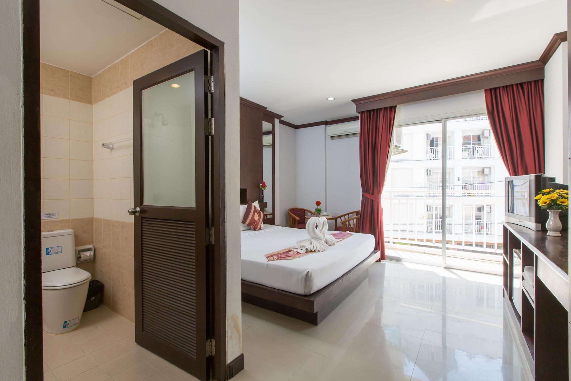 Patong Buri Hotel Luaran gambar