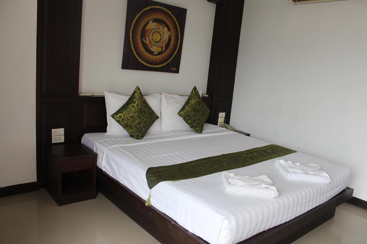 Patong Buri Hotel Luaran gambar