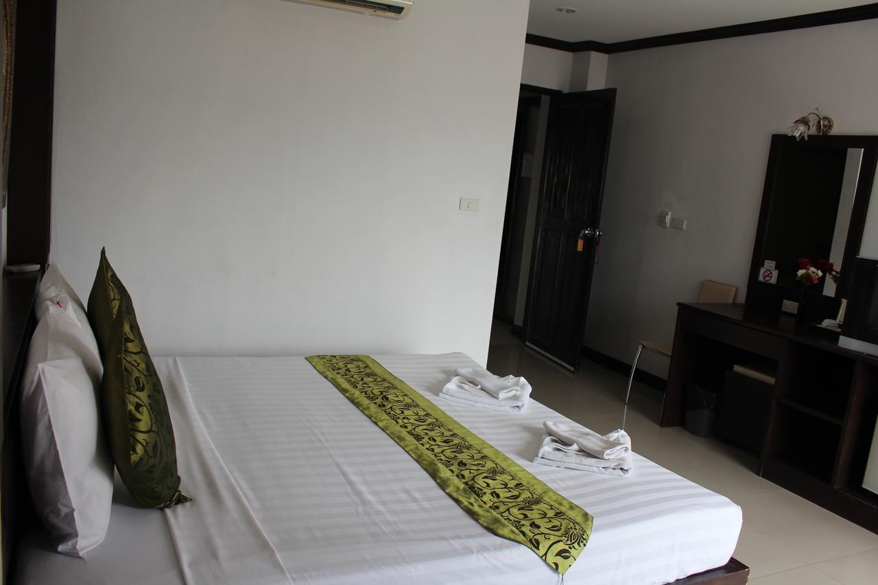 Patong Buri Hotel Luaran gambar